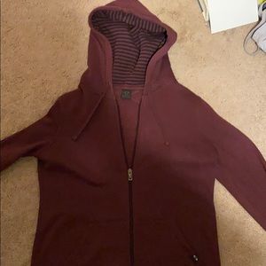 Size S. Fits like M. Don’t wear it anymore.